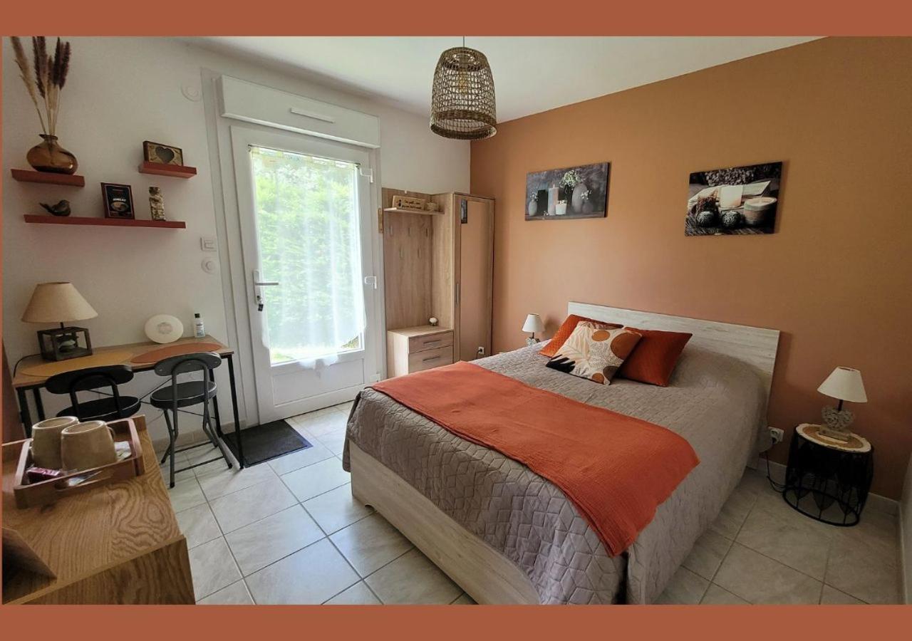 Vivre Benaise Chambre D'Hotes Chaunac Exterior foto